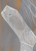 Koperta V    biel gruntowa i kredka olejowa na kopercie manila    71,5 x 49,5cm